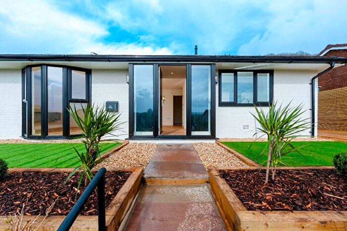 3 Bedroom Bungalow For Sale In Ashgrove, Edwardsville, Treharris, CF46