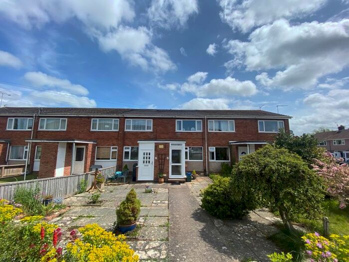 2 Bedroom Flat To Rent In Chandag Road, Keynsham, Bristol, BS31