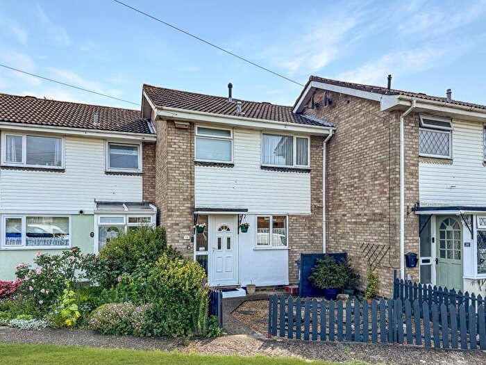 3 Bedroom House For Sale In Place Side, Cowes, PO31