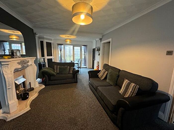 3 Bedroom Property To Rent In Broadfield Road, Knowle, Bristol, BS4