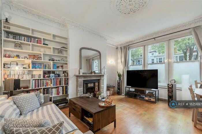 2 Bedroom Flat To Rent In Cavendish Road, London, SW12