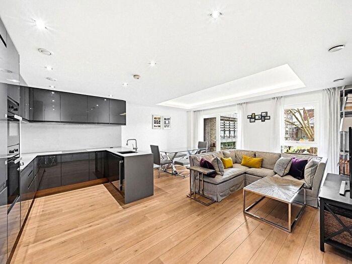 2 Bedroom Flat To Rent In Farm Lane, Fulham, SW6