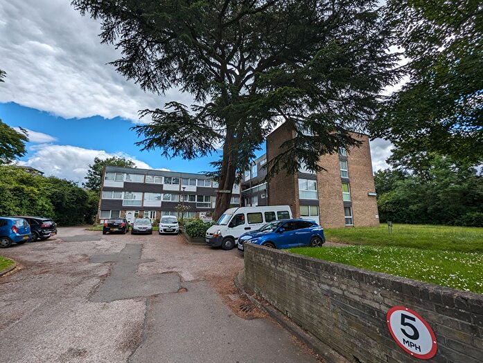 Studio To Rent In Stonegrove, Edgware, HA8