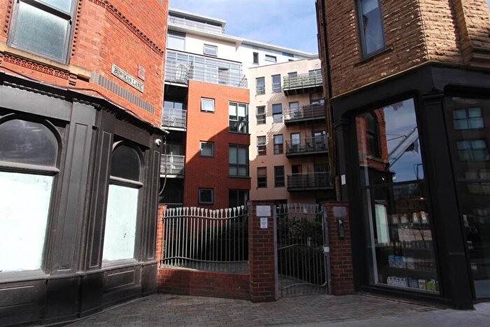 1 Bedroom Flat To Rent In Waterloo Court, Hunslet Road, LS10