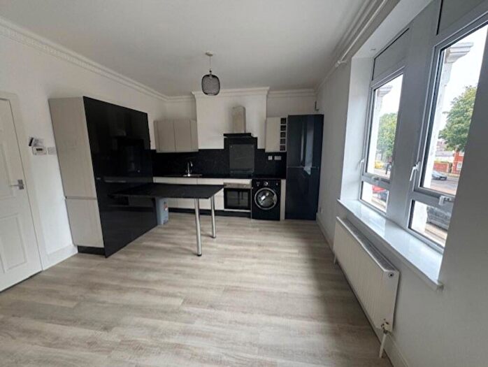 2 Bedroom Flat To Rent In Clive Street, Cardiff, CF11