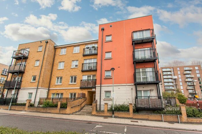 2 Bedroom Flat To Rent In Candle Street, London, E1
