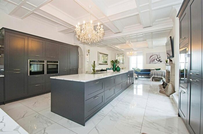 5 Bedroom Detached House For Sale In Porthkerry House, Barry, CF62