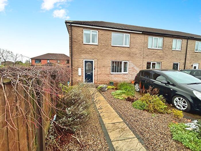 3 Bedroom End Of Terrace House For Sale In Telford Close, Newcastle Upon Tyne, NE27