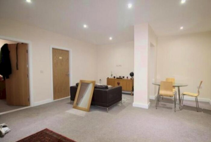 2 Bedroom Flat To Rent In Denby Street, Sheffield, S2
