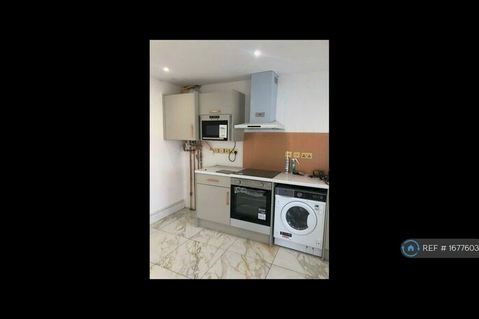 1 Bedroom Flat To Rent In Ilford, Redbridge, IG1