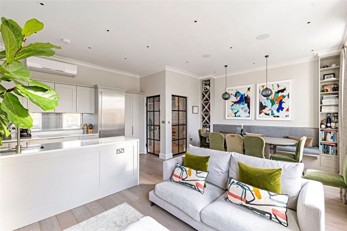 3 Bedroom Flat For Sale In Earl's Court Square, Earls Court, SW5