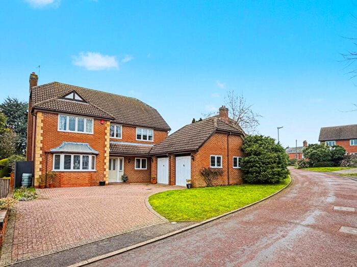 4 Bedroom Detached House For Sale In The Paddock, Crick, NN6