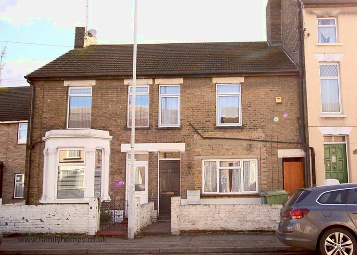 1 Bedroom Flat To Rent In Chalkwell Road, Sittingbourne, ME10
