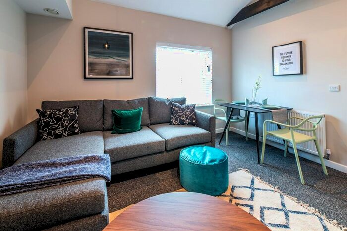 3 Bedroom Apartment To Rent In The Maze, North Sherwood Street, NG1