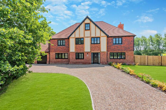 5 Bedroom Detached House For Sale In Bears Lane, Great Chart, Ashford, Kent, TN23