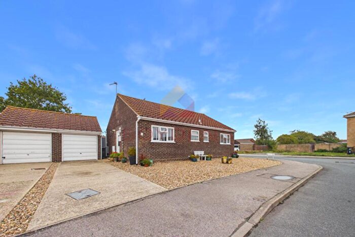 2 Bedroom Bungalow For Sale In Linstead Close, Clacton On Sea, CO16