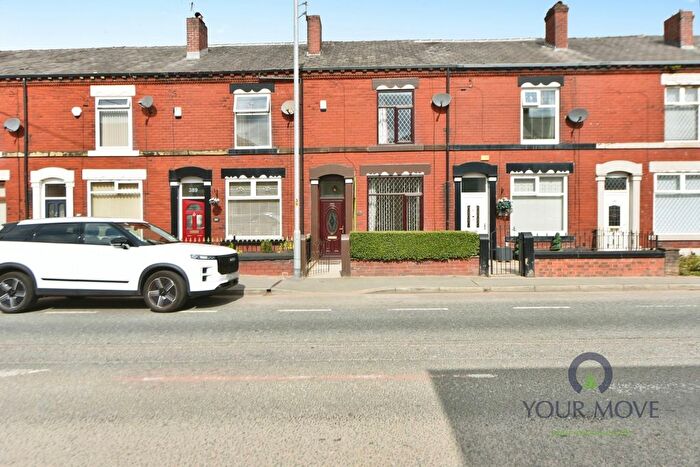 2 Bedroom Terraced House For Sale In Shaw Road, Royton, OL2