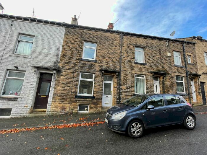 2 Bedroom Property To Rent In Rawling Street, Keighley, BD21