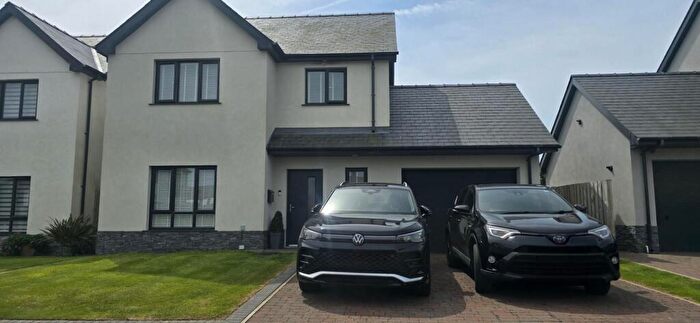 3 Bedroom House For Sale In Gerddi Madryn, Chwilog, Pwllheli, LL53