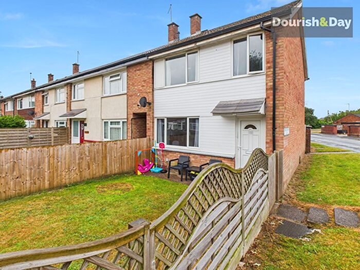 3 Bedroom Terraced House For Sale In Hawthorn Way, Market Drayton, TF9