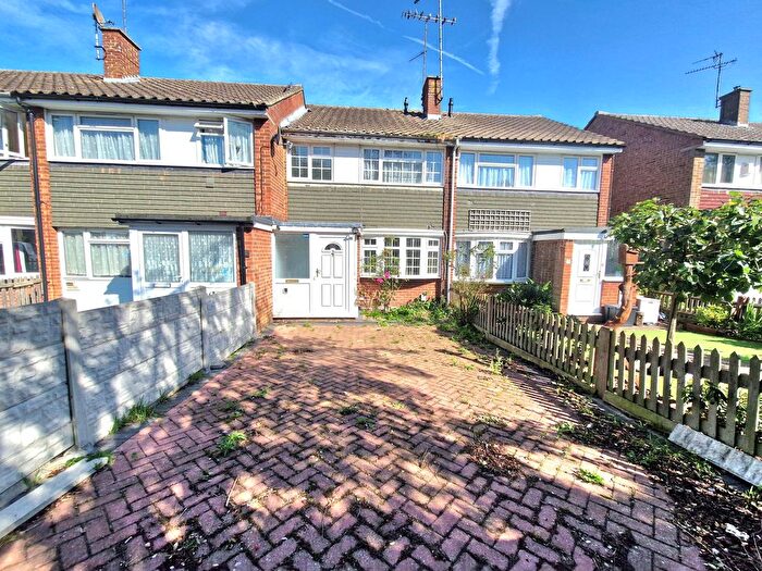 3 Bedroom Property To Rent In Brickly Road, Luton, LU4