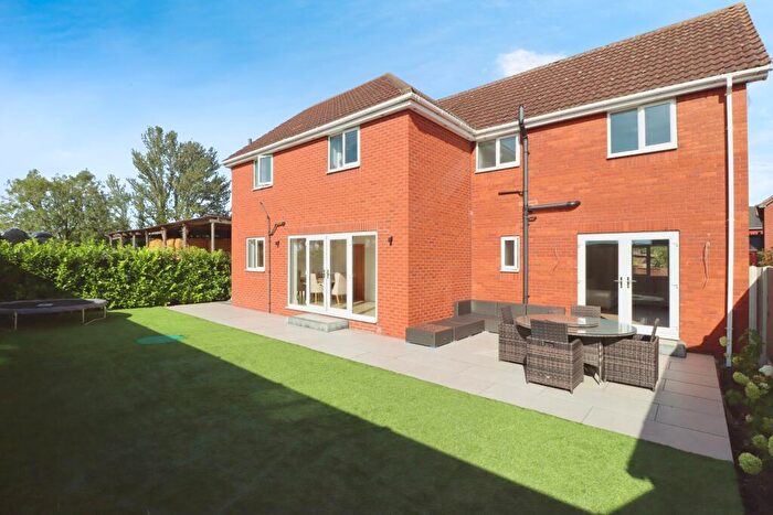 5 Bedroom Detached House For Sale In Main Street, Fishlake, Doncaster, South Yorkshire, DN7