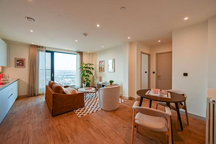 1 Bedroom Flat To Rent In The Eades, Selborne Road, Walthamstow, E17