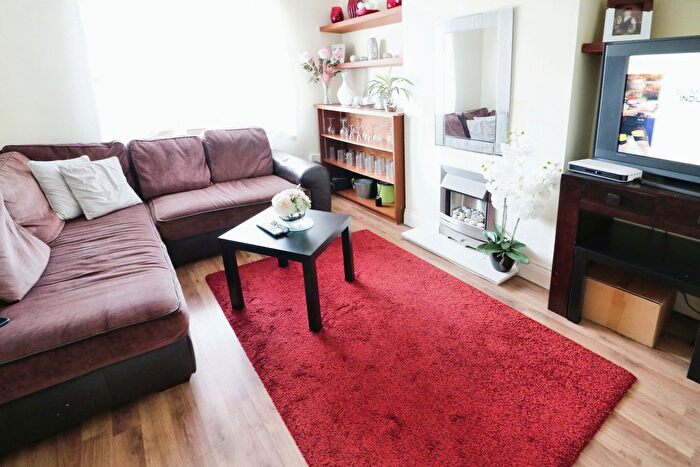 1 Bedroom Flat To Rent In Ardleigh Green Road, Hornchurch, RM11