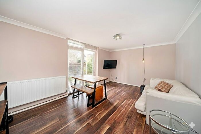 1 Bedroom Flat To Rent In Helena Place, London, E9