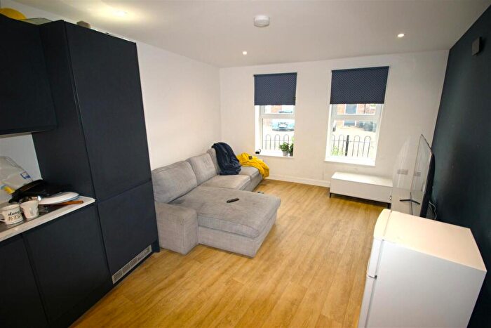 1 Bedroom Flat To Rent In Winifred Court, Prince George Street, Havant, PO9