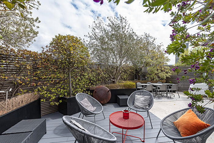 5 Bedroom Mews To Rent In Le Cinecube, Rotherhithe, SE16