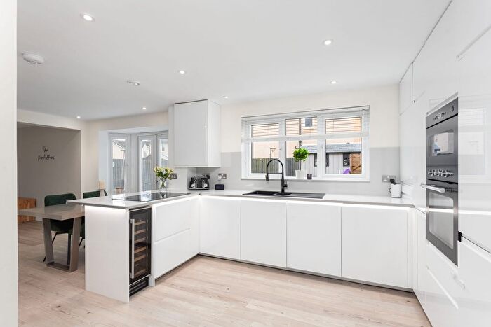 4 Bedroom Detached House For Sale In Russell Road, Bathgate, EH48