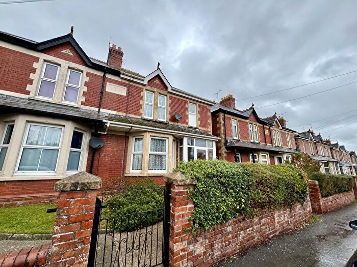 3 Bedroom Semi Detached House For Sale In Rosbery Avenue, Yeovil, Somerset, BA21