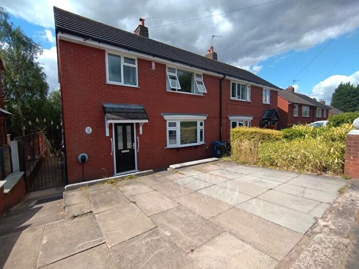 3 Bedroom Semi-Detached House For Sale In Whitehall Avenue, Kidsgrove, Stoke-on-Trent, ST7