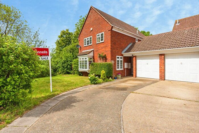 4 Bedroom Detached House For Sale In Sanders Close, Kempston, Bedford, MK42