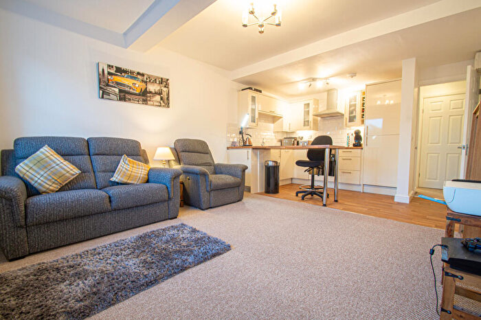 2 Bedroom Apartment To Rent In New Road, Studley, Warwickshire, B80