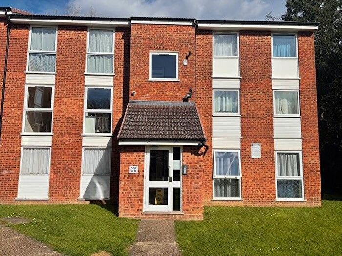 2 Bedroom Flat To Rent In Arkley Court, Arkley Road, Hemel Hempstead, HP2