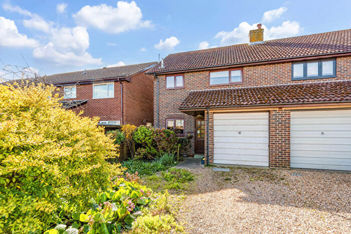 3 Bedroom Semi-Detached House For Sale In Thorney Road, Emsworth, PO10