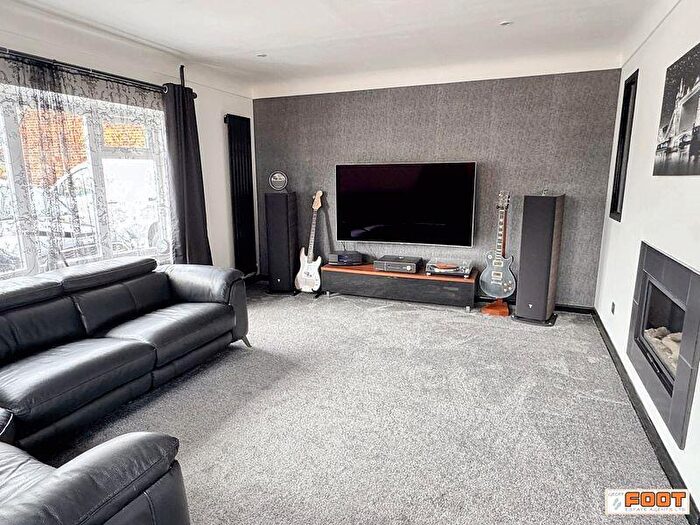 3 Bedroom Detached Bungalow For Sale In Havant Road, Hayling Island, PO11