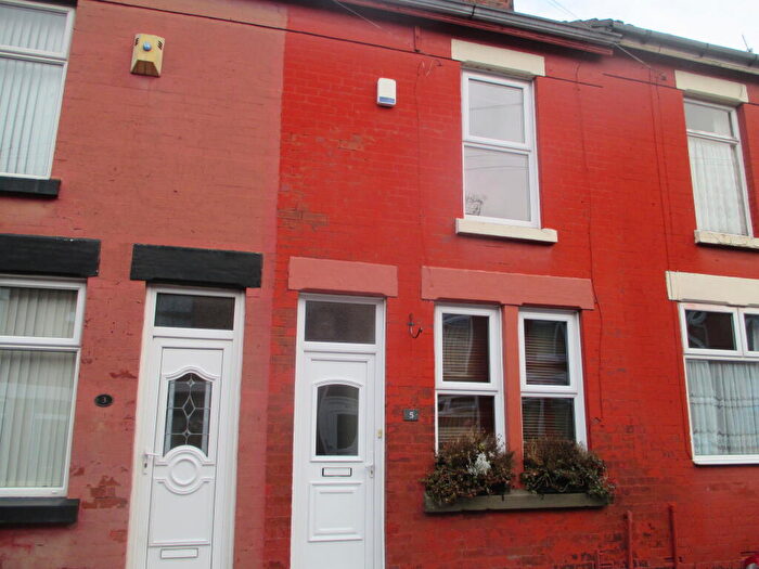 2 Bedroom Terraced House To Rent In Hollywood Road, L17