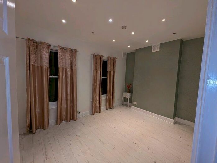 2 Bedroom Terraced House To Rent In Kilravock Street, Queens Park, London, W10