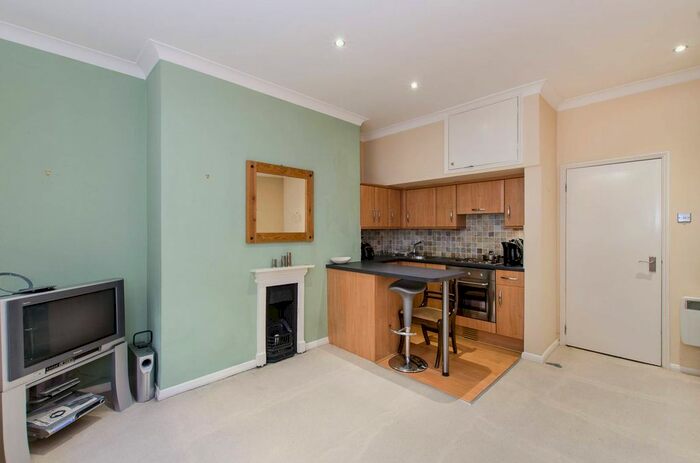 Studio To Rent In Eccleston Square, Pimlico, London, SW1V