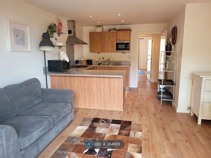 2 Bedroom Flat To Rent In Eden Grove, London, N7