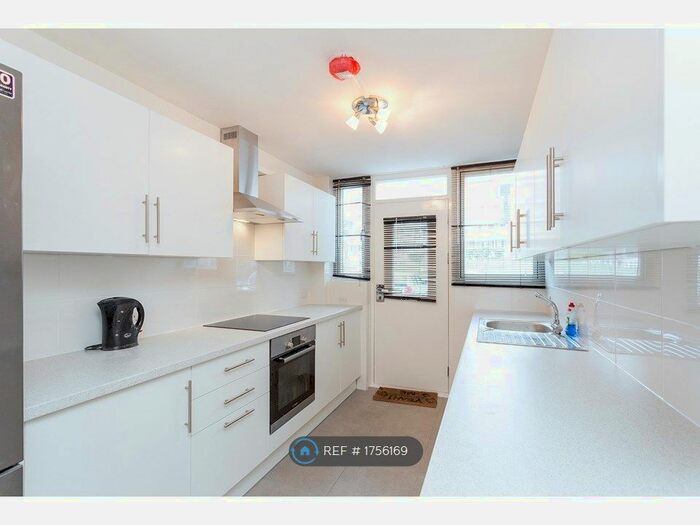 5 Bedroom Flat To Rent In Amina Way, London, SE16