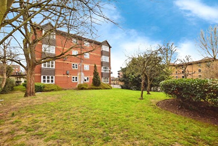 1 Bedroom Flat To Rent In Stubbs Drive London, SE16