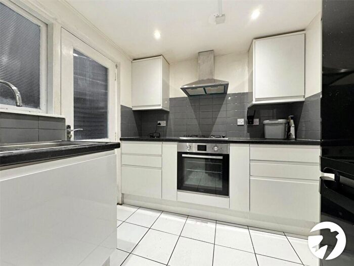 3 Bedroom Maisonette To Rent In Sydenham Park Road, Sydenham, London, SE26