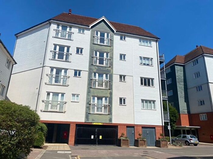 3 Bedroom Flat To Rent In Westwood Drive, Canterbury, CT2