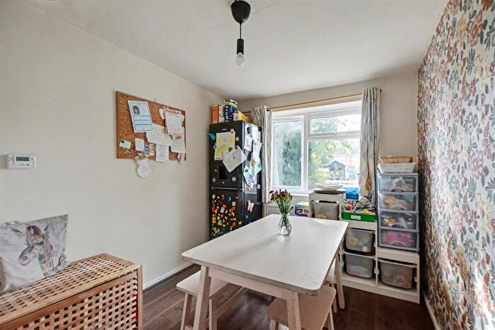 3 Bedroom Semi-detached House For Sale In Ewe Lamb Lane, Bramcote, Nottingham, NG9