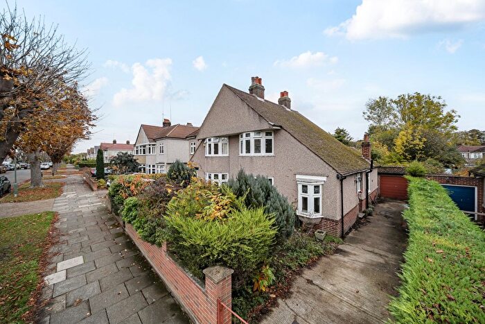3 Bedroom Semi Detached House For Sale In Marlborough Park Avenue, Sidcup, DA15