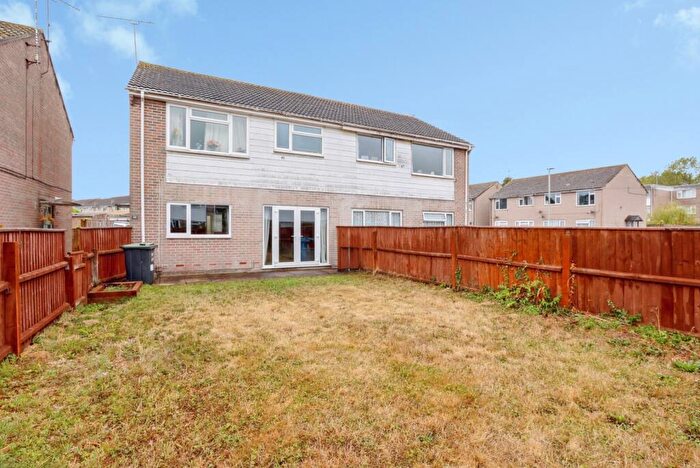 1 Bedroom Flat For Sale In Dawkins Road, Poole, Dorset, BH15